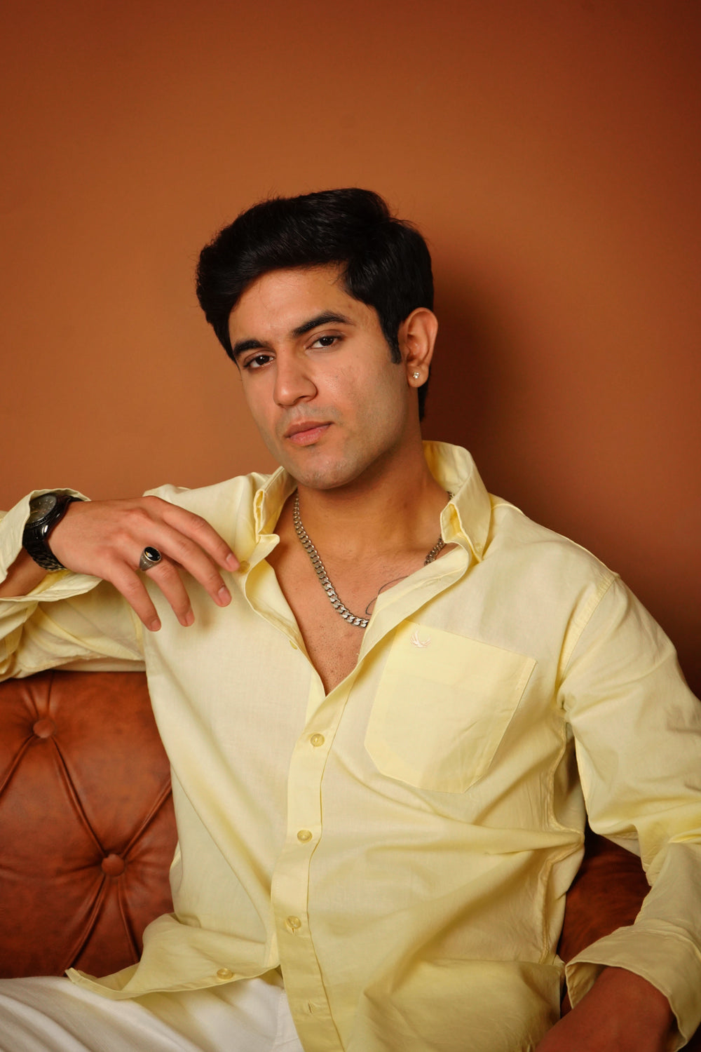 The Essential Oxford - Yellow Shirt