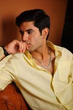 The Essential Oxford - Yellow Shirt